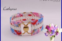 Even Peyote bracelet pattern with TILA's "LATHYRUS"