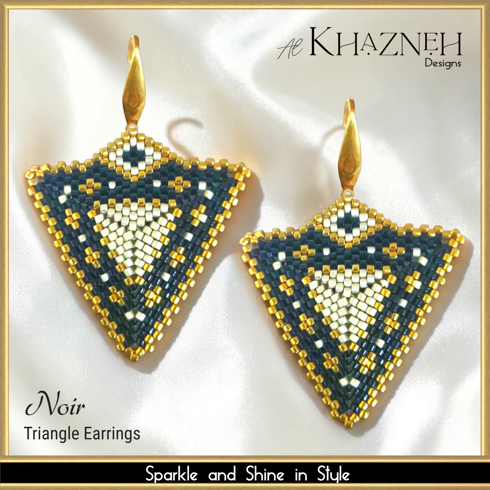 Peyote Stitch Triangle Earrings NOIR