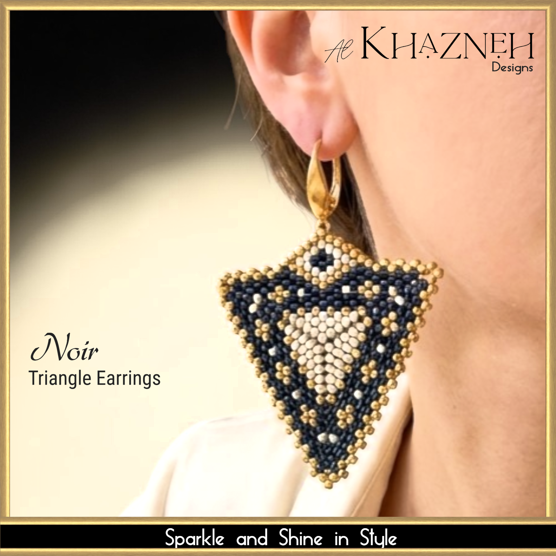 Peyote Stitch Triangle Earrings NOIR