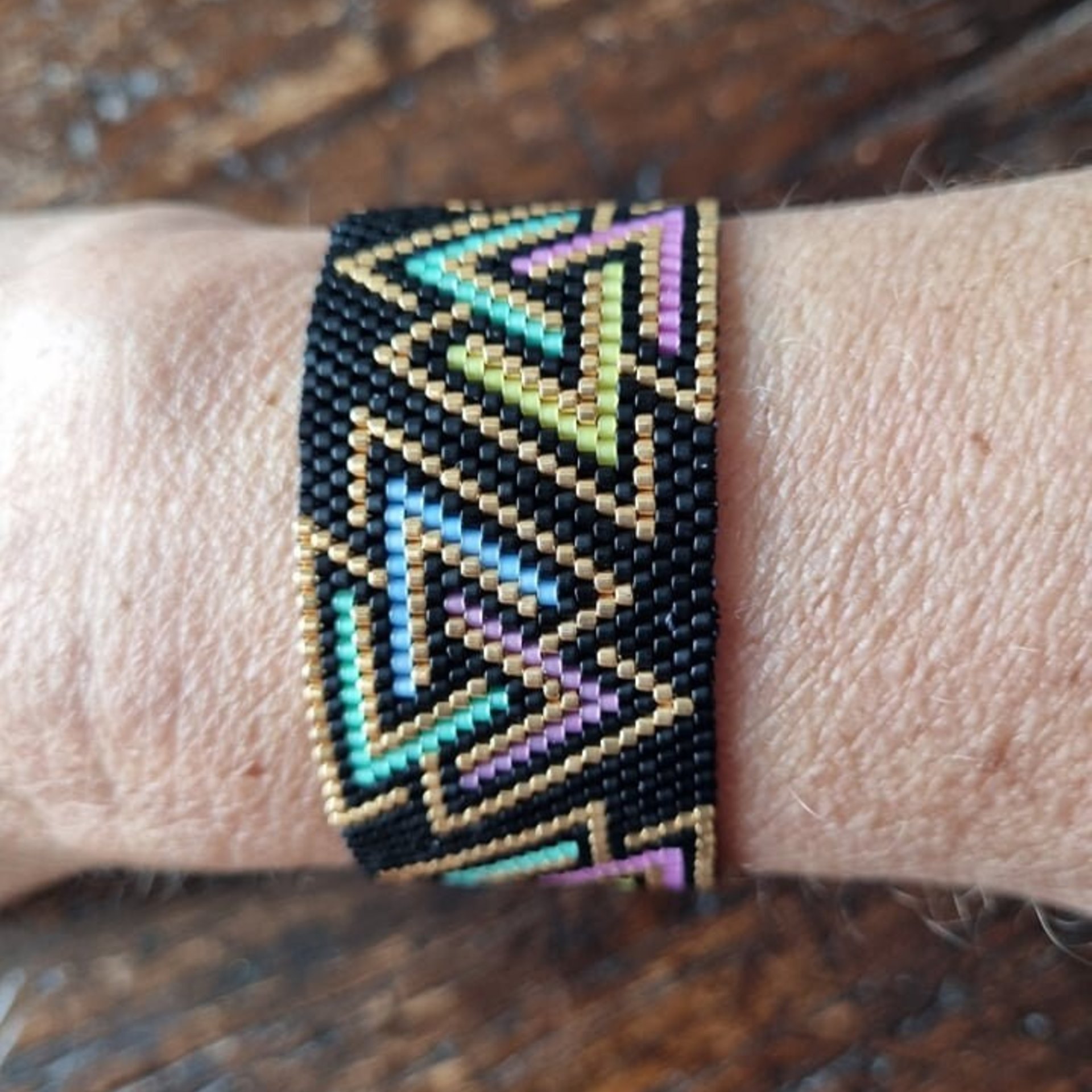 EVEN COUNT Peyote Bracelet Pattern "TRAVAS"