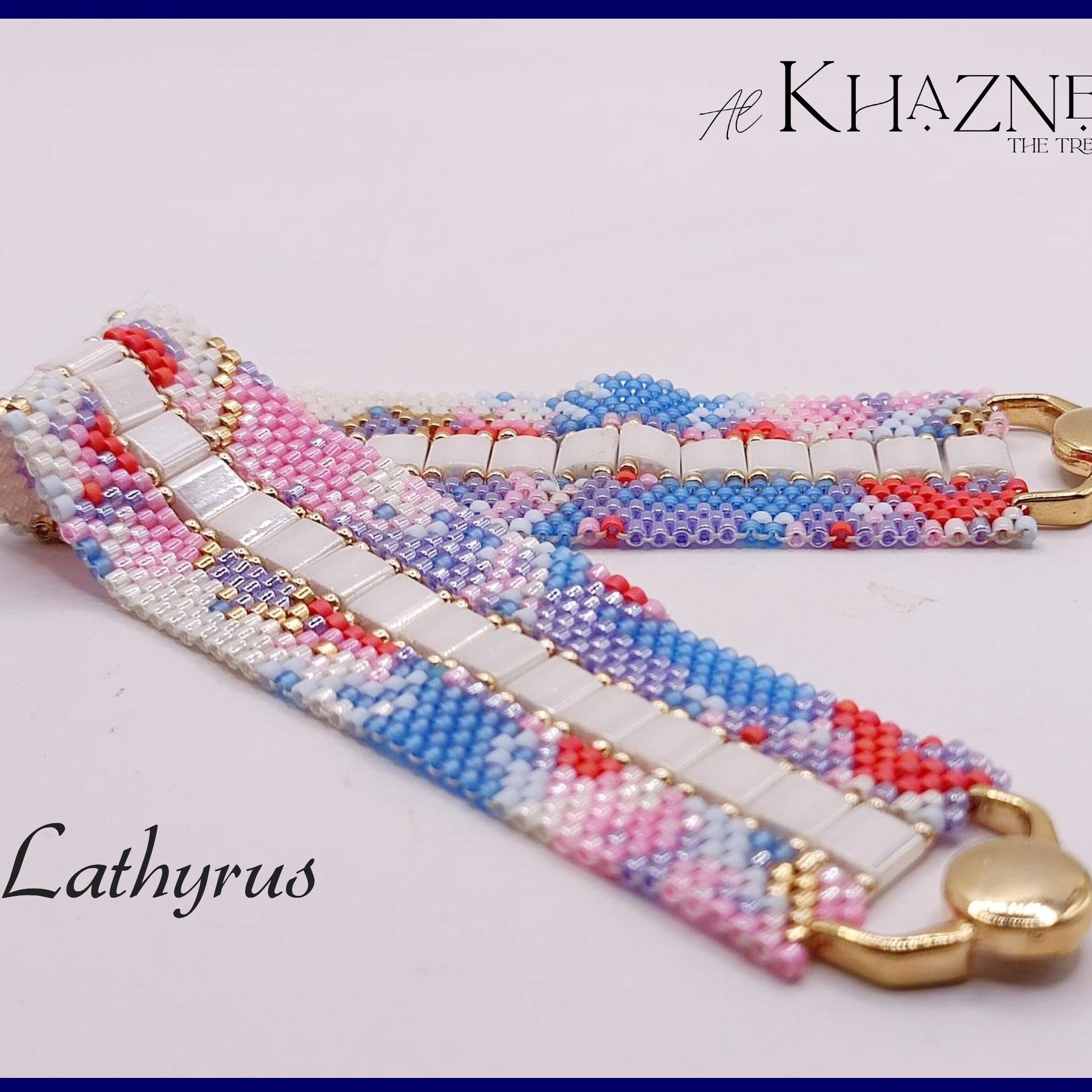 Even Peyote bracelet pattern with TILA's "LATHYRUS"